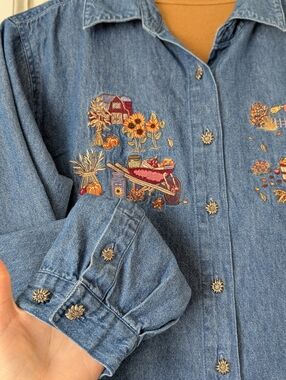 VTG Harvest Cottagecore Embroidered Denim Button-Up Shirt Fall Motifs Sunflowers